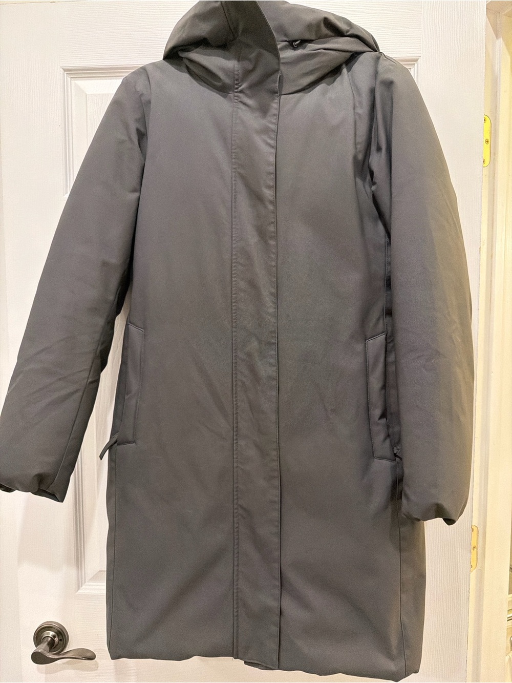 ARITZIA viewpoint parka babaton M